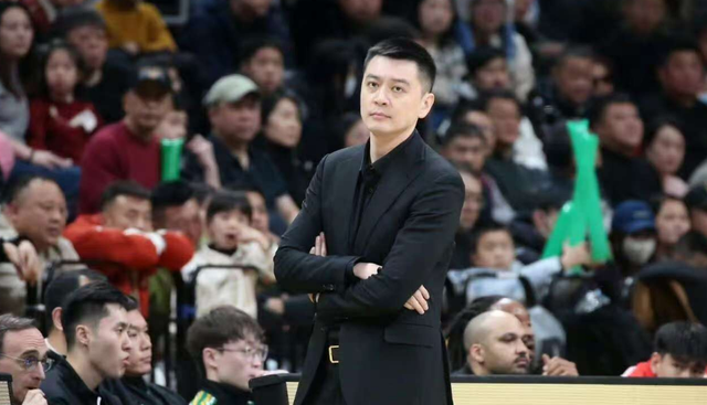 爱游戏体育app下载-辽宁男篮VS新疆！杨鸣输球或下课，威尔斯爆发，央视直播