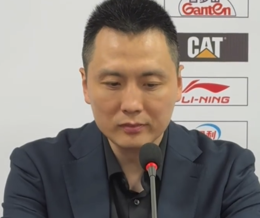 上海胜宁波发布会！卢伟赞高命中率，回应白边伤势，给足宁波肯定
